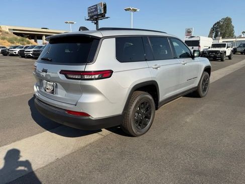 New 2026 Jeep Grand Cherokee L 4WD image 7