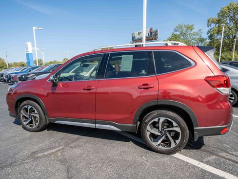 Used 2024 Subaru Forester Touring AWD/4WD image 3