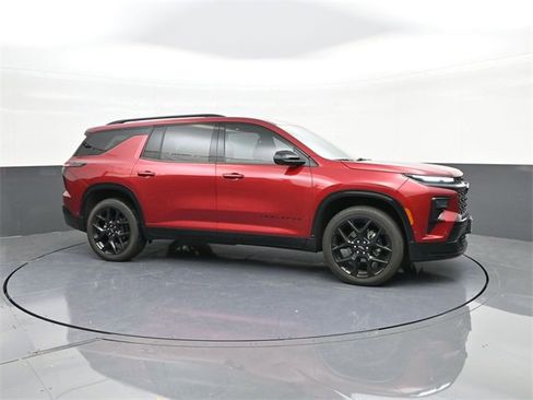 Used 2024 Chevrolet Traverse RS w/ LPO, Floor Liner Package image 17