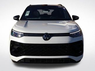 New 2026 Volkswagen Tiguan SE R-Line AWD/4WD video 2