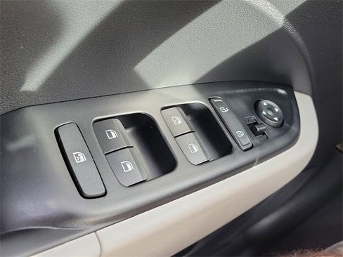 New 2026 Hyundai Venue SEL image 16