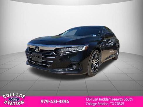 Used 2022 Honda Accord Touring image 2