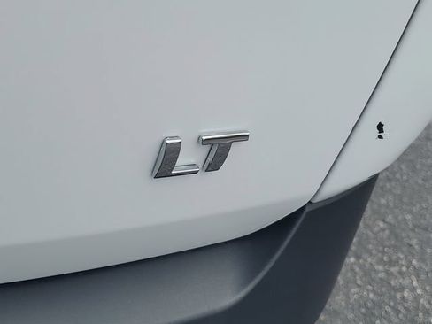 Certified 2024 Chevrolet Traverse LT FWD image 11