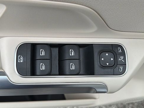 Used 2026 Mercedes-Benz GLB 250 image 27