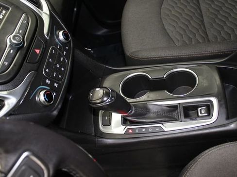 Used 2019 Chevrolet Equinox LT image 22