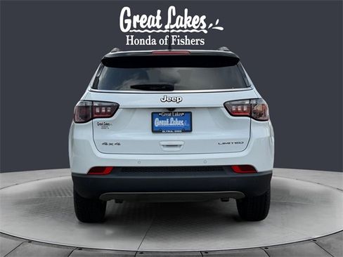 Used 2024 Jeep Compass Limited image 4