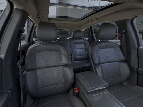 New 2026 Lincoln Nautilus Reserve AWD/4WD image 10