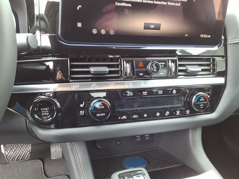 New 2026 Nissan Pathfinder Platinum image 13