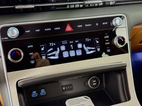 New 2026 Genesis GV80 3.5T Prestige image 18