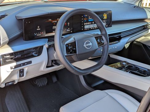 Certified 2025 Nissan Murano SL image 10