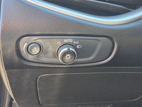 Used 2025 Chevrolet Malibu LT image 14