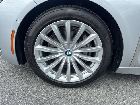 Used 2020 BMW 740i RWD image 9