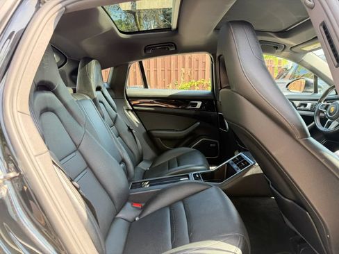 Used 2018 Porsche Panamera 4S AWD/4WD image 27