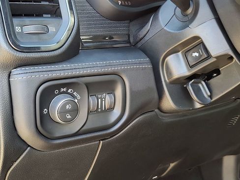 Used 2024 RAM 2500 Limited image 18