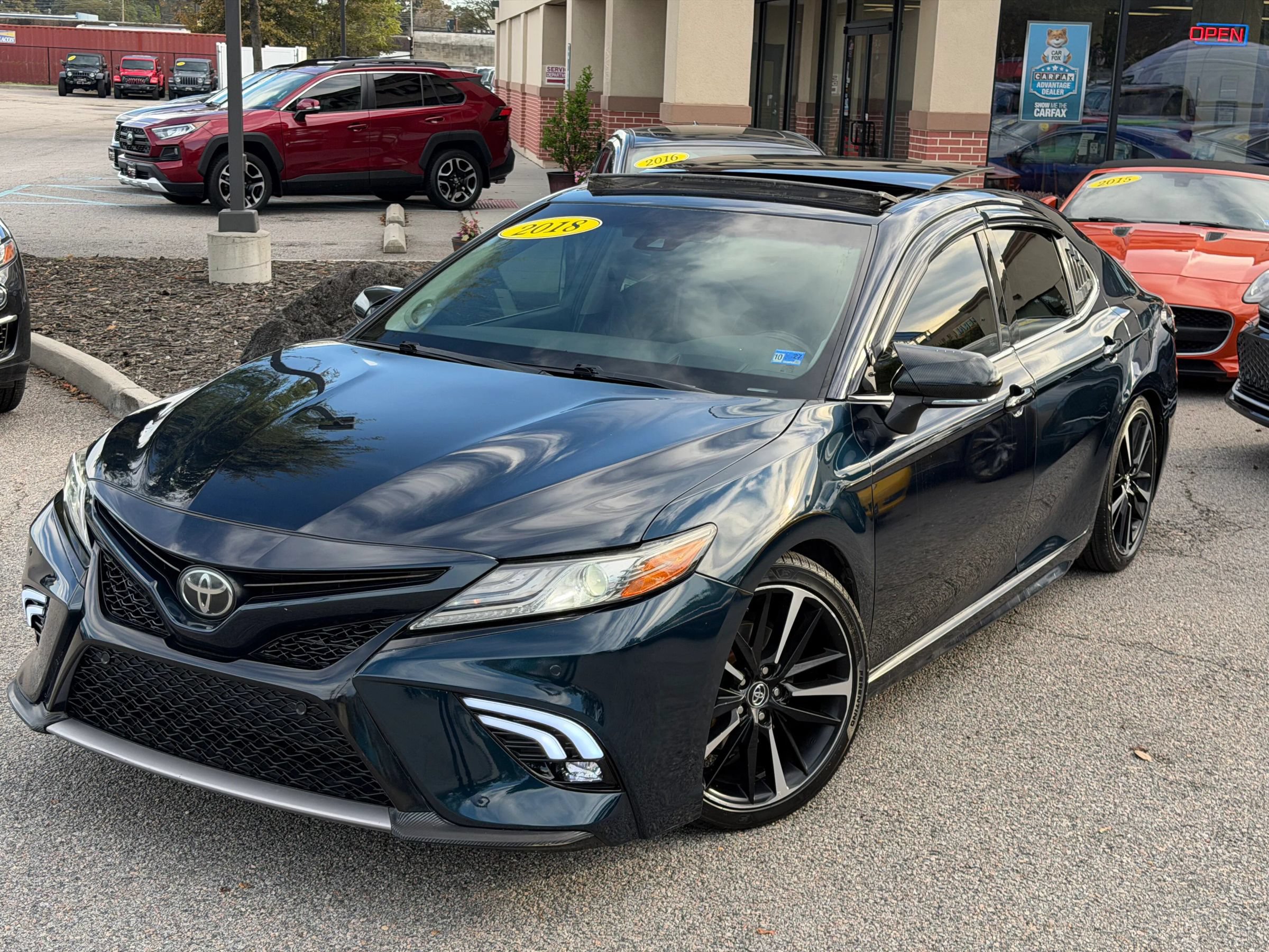 Used 2018 Toyota Camry XSE FWD image 2
