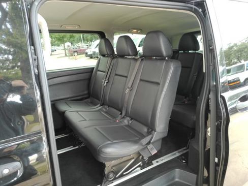 Used 2023 Mercedes-Benz Metris Passenger image 7