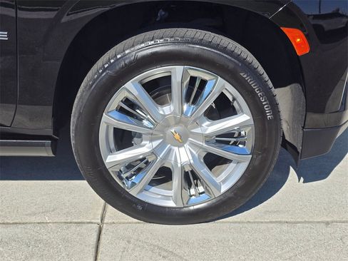 Used 2022 Chevrolet Tahoe High Country image 9