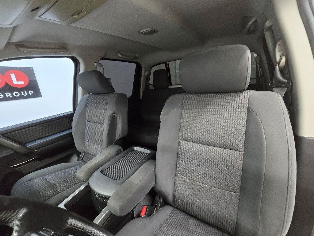 Used 2012 Nissan Titan SV RWD image 12