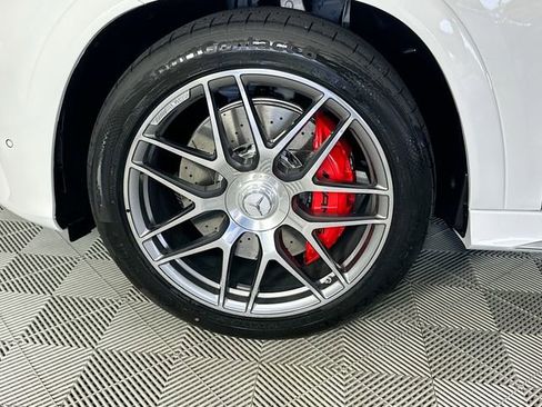 New 2026 Mercedes-Benz GLE 63 AMG S image 31