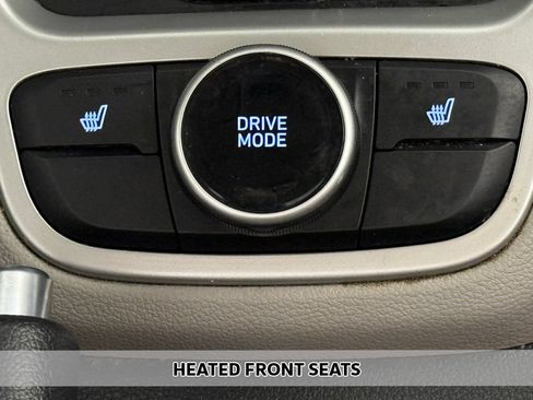Used 2021 Hyundai Venue SEL w/ Premium Package FWD image 7
