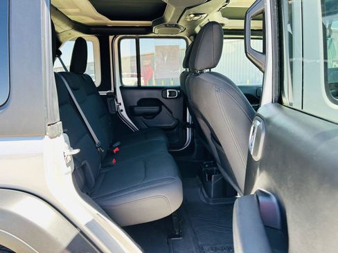 Used 2022 Jeep Wrangler Unlimited Sport AWD/4WD image 25