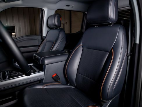 Used 2025 Ford F350 Lariat w/ Lariat Ultimate Package image 4