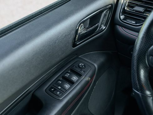 Used 2024 Dodge Durango GT RWD image 31