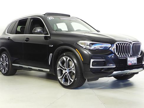 Certified 2023 BMW X5 xDrive45e w/ Parking Assistance Package image 4