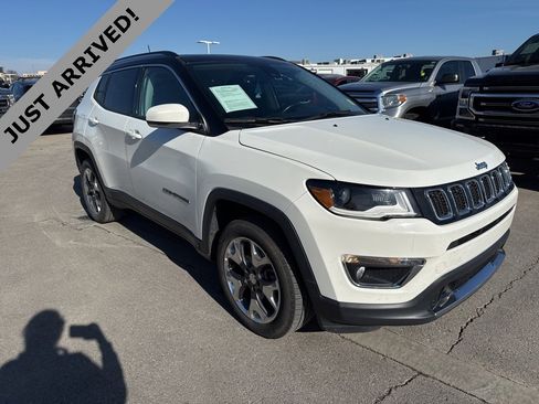 Used 2017 Jeep Compass Limited image 2