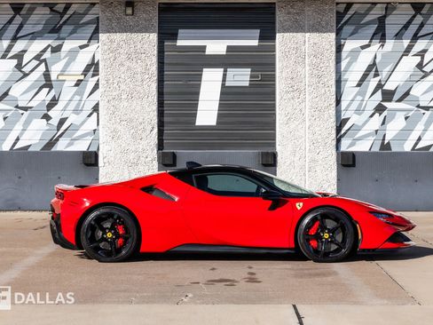 Used 2023 Ferrari SF90 Stradale image 18