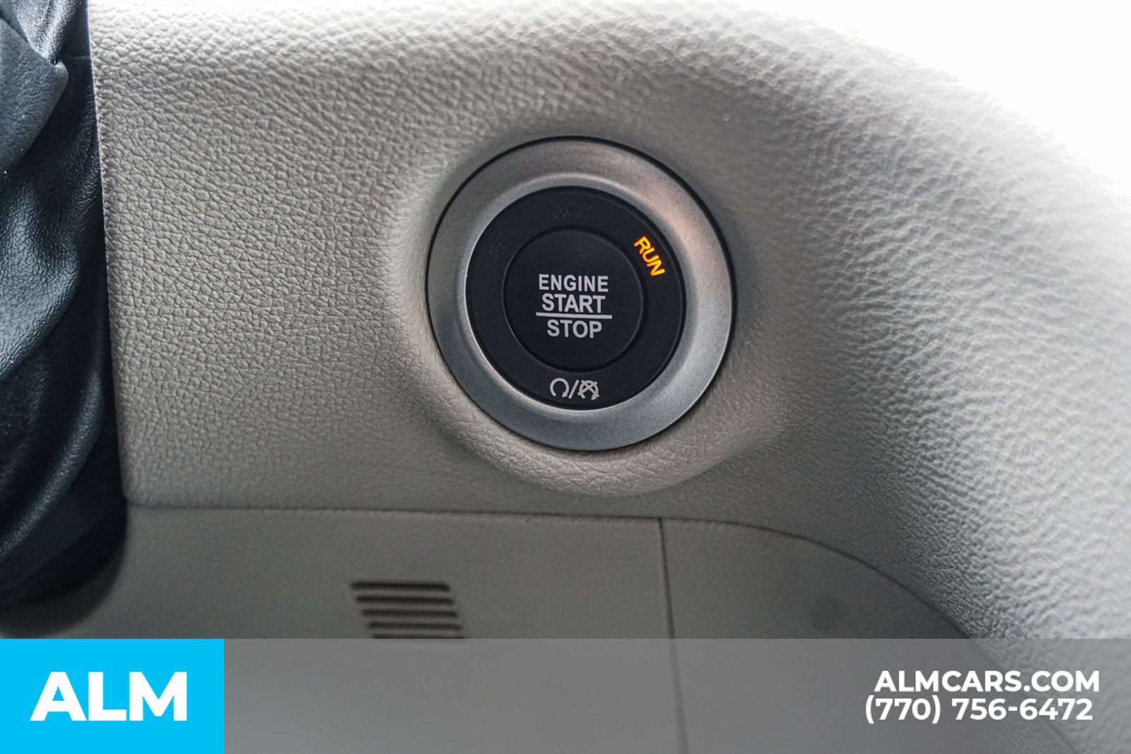 Used 2023 Chrysler Pacifica Touring-L FWD image 32