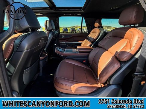 New 2026 Lincoln Navigator L Reserve AWD/4WD image 7