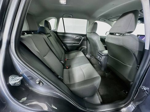 Used 2025 Toyota RAV4 XLE FWD image 27