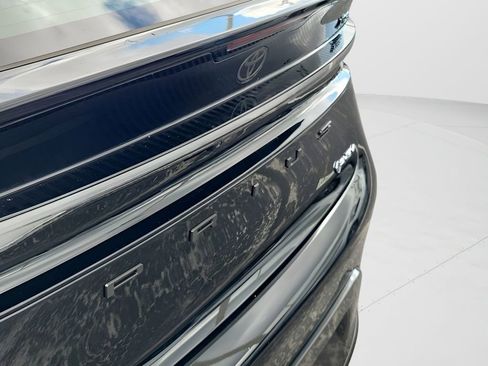 New 2026 Toyota Prius Plug-In Hybrid FWD image 6