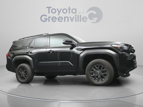 Used 2025 Toyota 4Runner SR5 AWD/4WD image 18