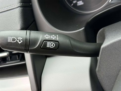 Used 2024 GMC Terrain SLE image 29