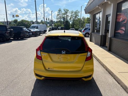 Used 2018 Honda Fit Sport image 4