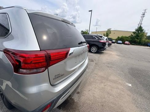 Used 2019 Mitsubishi Outlander SEL AWD/4WD image 5