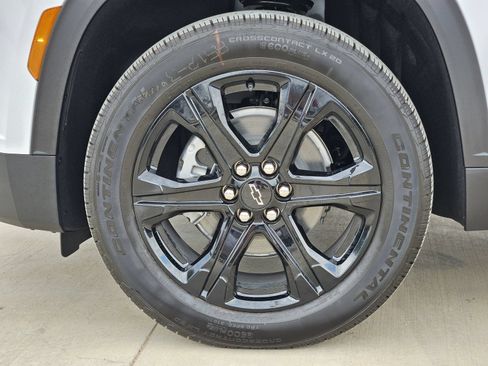 New 2027 Chevrolet Traverse LT w/ Midnight/Sport Edition FWD image 12