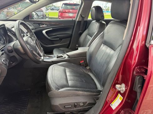 Used 2017 Buick Regal Sport Touring FWD image 11