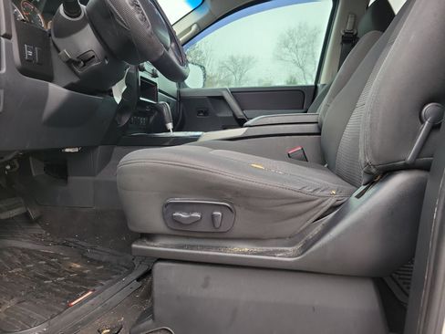 Used 2013 Nissan Titan SV w/ SV Value Truck Pkg image 17