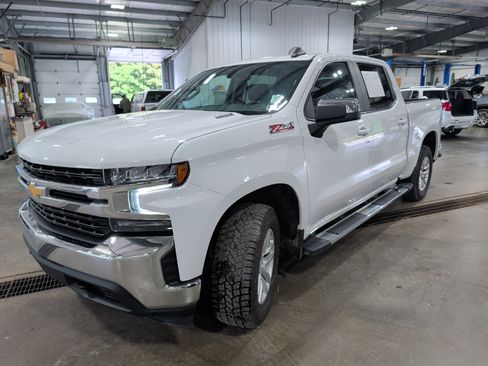 Used 2022 Chevrolet Silverado 1500 LT w/ Diesel Off-Road Package AWD/4WD image 6