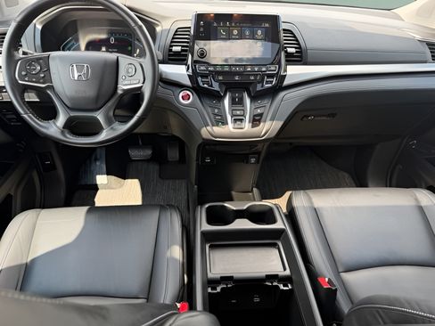 Certified 2024 Honda Odyssey EX-L image 10