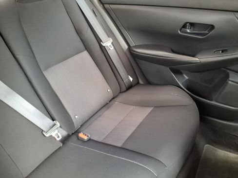 Used 2025 Nissan Sentra SV FWD image 27