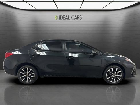 Used 2017 Toyota Corolla SE w/ Carpet Mat Package (TMS) FWD image 4