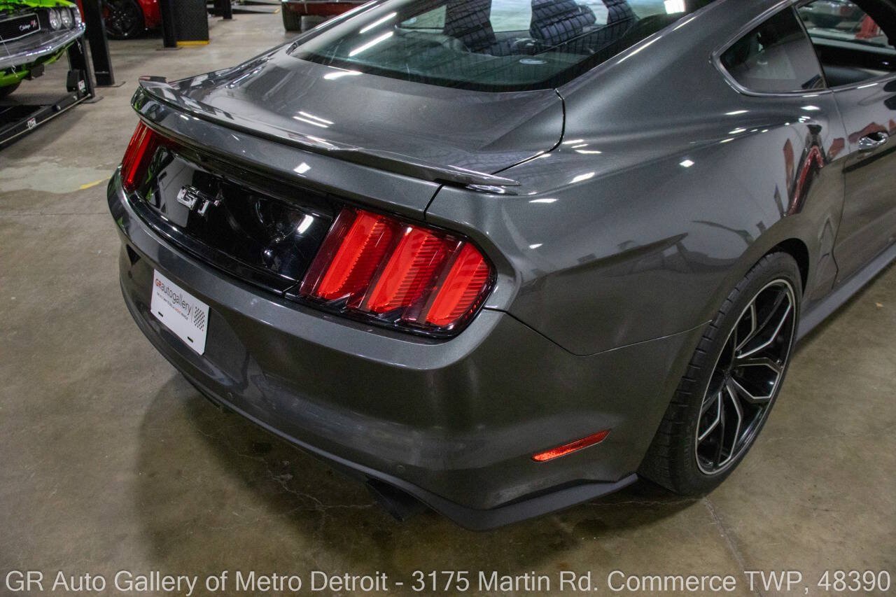 Used 2017 Ford Mustang GT Premium RWD image 15