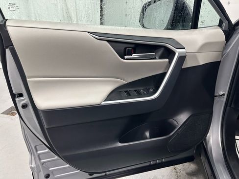 Used 2025 Toyota RAV4 XLE image 8