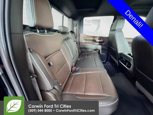 Used 2023 GMC Sierra 1500 Denali AWD/4WD image 17