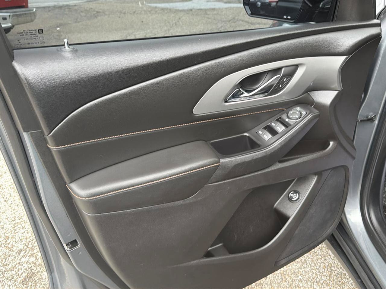 Used 2018 Chevrolet Traverse LT AWD/4WD image 10