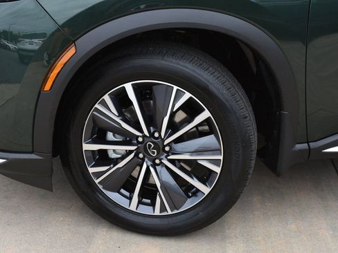 New 2026 INFINITI QX60 Luxe w/ Family Package image 3